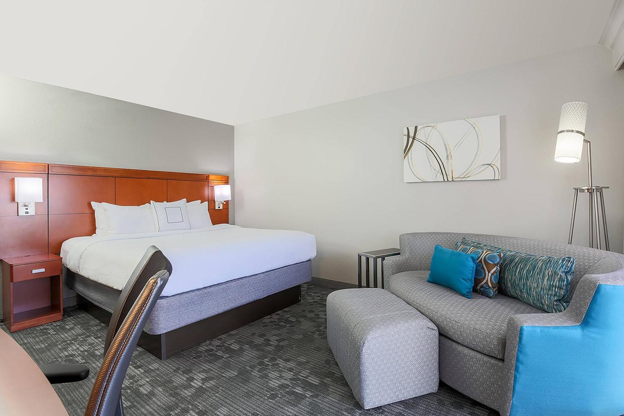 Courtyard By Marriott Monroe Airport Hotel Екстериор снимка