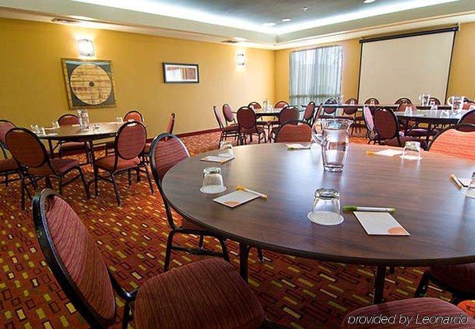 Courtyard By Marriott Monroe Airport Hotel Екстериор снимка